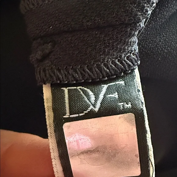 Diane Von Furstenberg Zip Front Sheath Dress size 2 - Picture 5 of 5